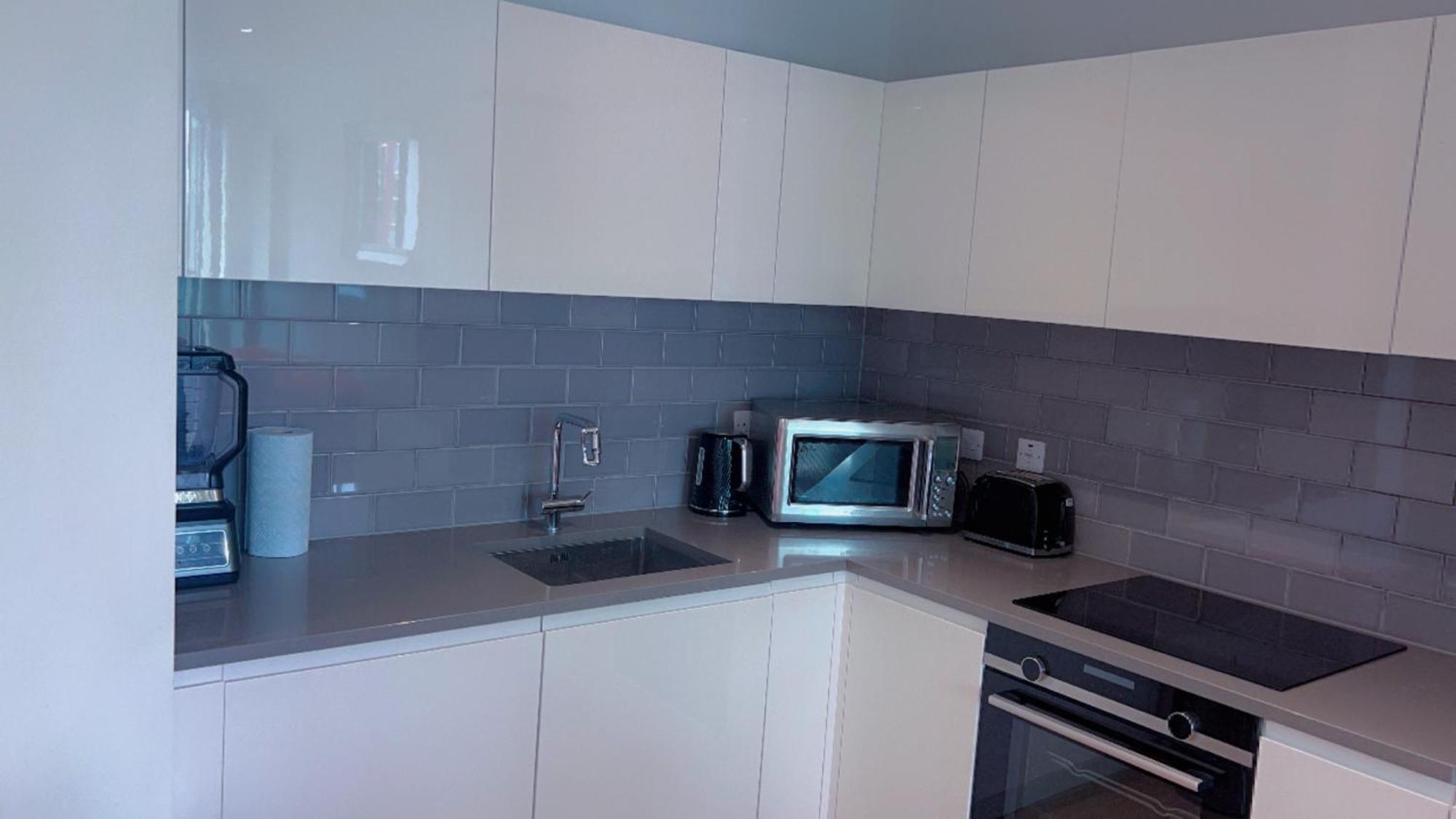 Ds Rentals - Entire 1 Bedroom Apartment London Luaran gambar